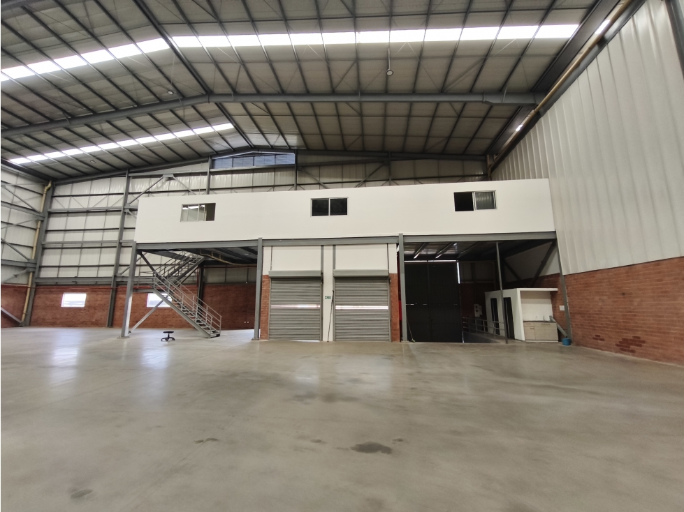 ALQUILER BODEGA 1295 MT2 EN ARROYOHONDO YUMBO VALLE — foto 3