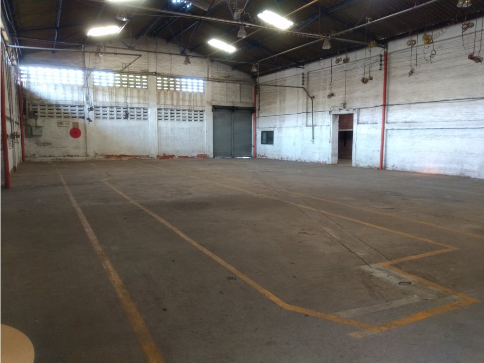 VENTA BODEGA LOTE DE 2580 MT2 JORGE ISAAC CALI - 4