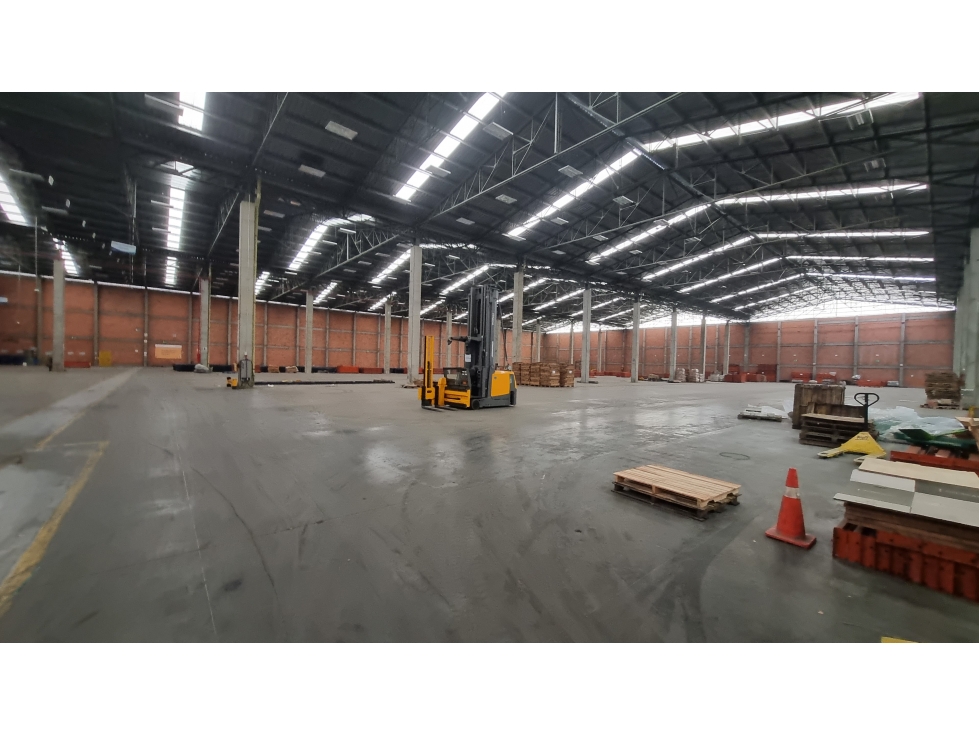 ALQUILER BODEGA 10,000 MT2 EN MADRID CUNDINAMARCA - 4
