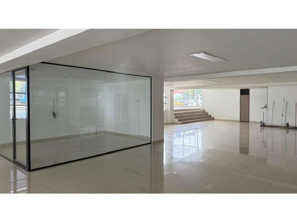 ALQUILER BODEGA LOCAL DE 4692 MT2 LAS DELICIAS CALI VALLE — foto 4