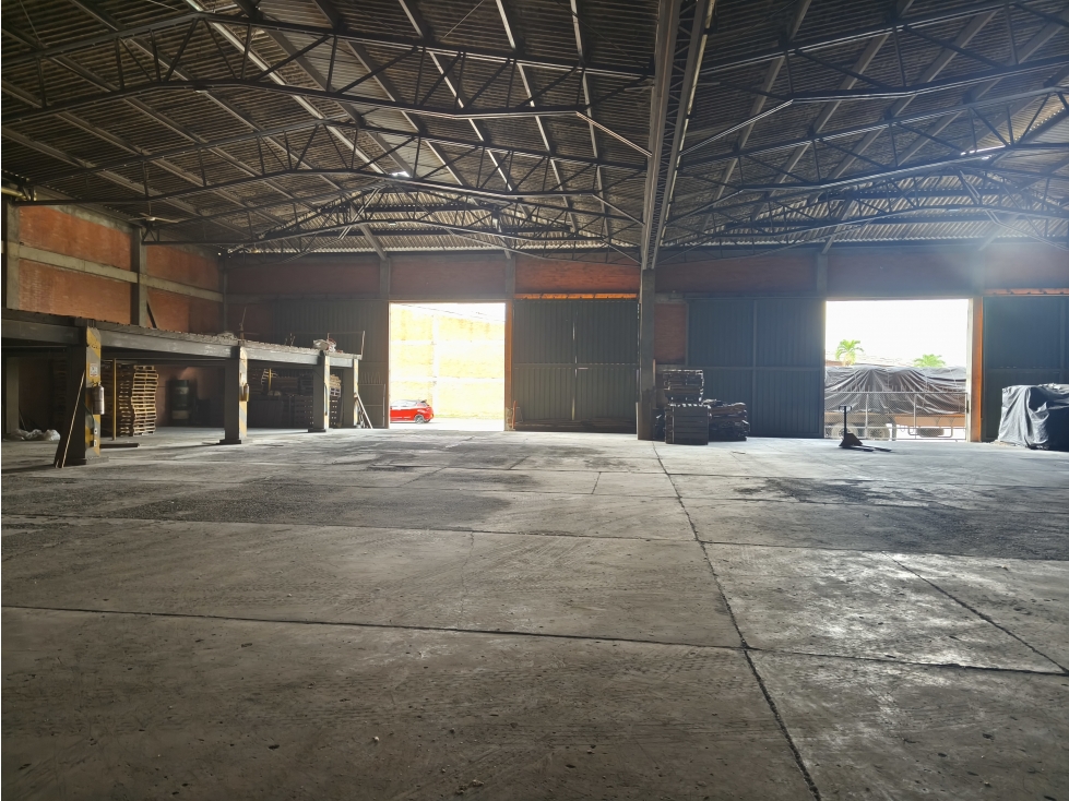VENTA BODEGA 1400 MT2 EN LA NUBIA CANDELARIA VALLE - 4