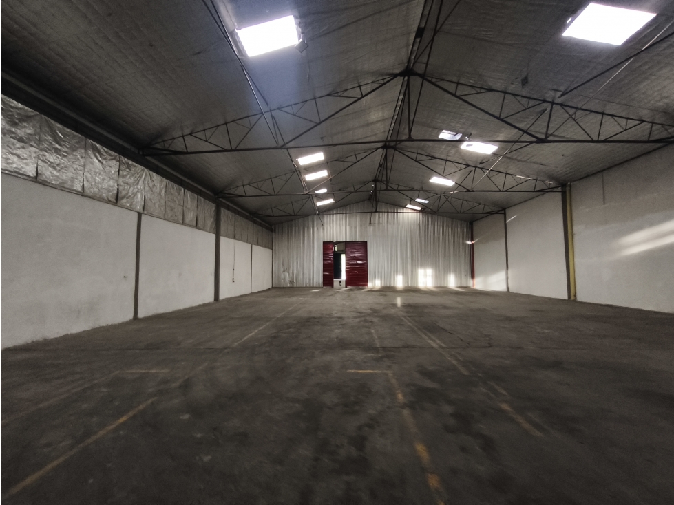 ALQUILER BODEGA 9112 MT2 EN BUGA VALLE - 4