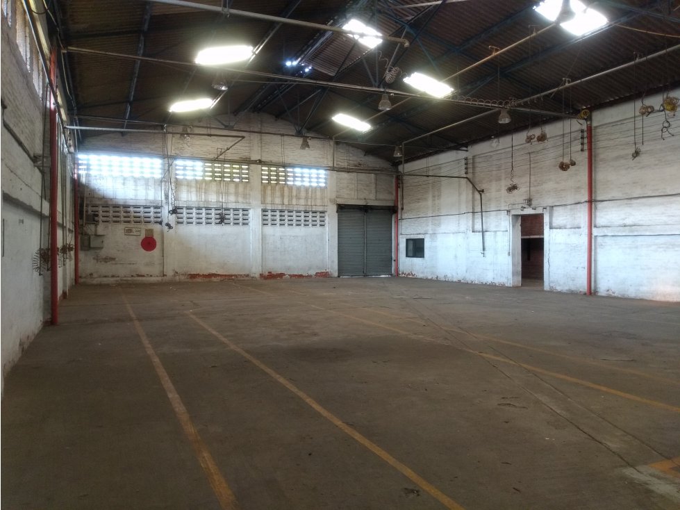VENTA BODEGA LOTE DE 2580 MT2 JORGE ISAAC CALI - 6