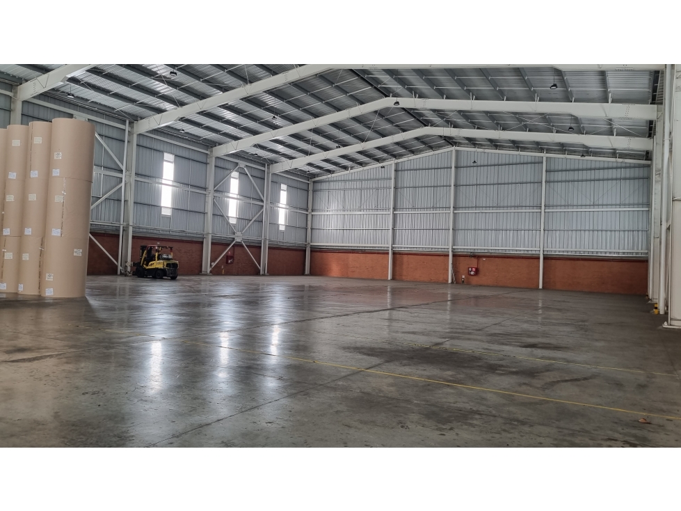 ALQUILER BODEGA 2030 MT2 EN ARROYOHONDO YUMBO VALLE - 1