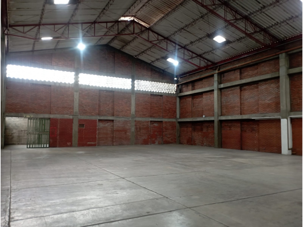 ALQUILER BODEGA 720 MT2 ARROYOHONDO YUMBO VALLE - 1