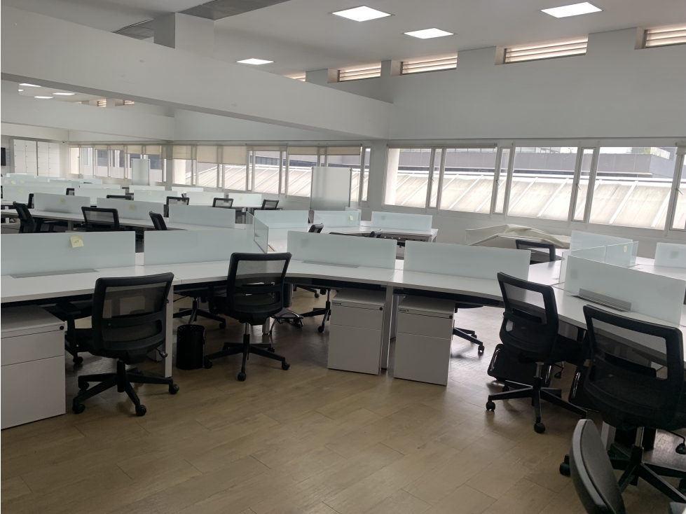 ALQUILER OFICINAS CON MOBILIARIO DE 2,704 MT2 BARRIOS UNIDOS BOGOTA — foto 6