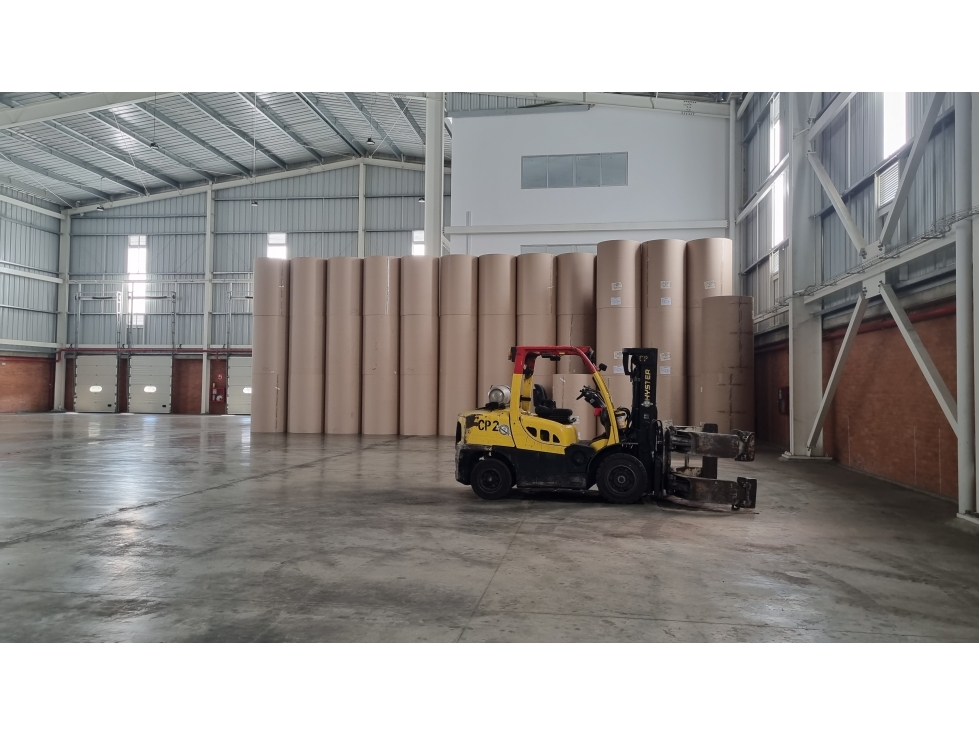 ALQUILER BODEGA 2030 MT2 EN ARROYOHONDO YUMBO VALLE - 2