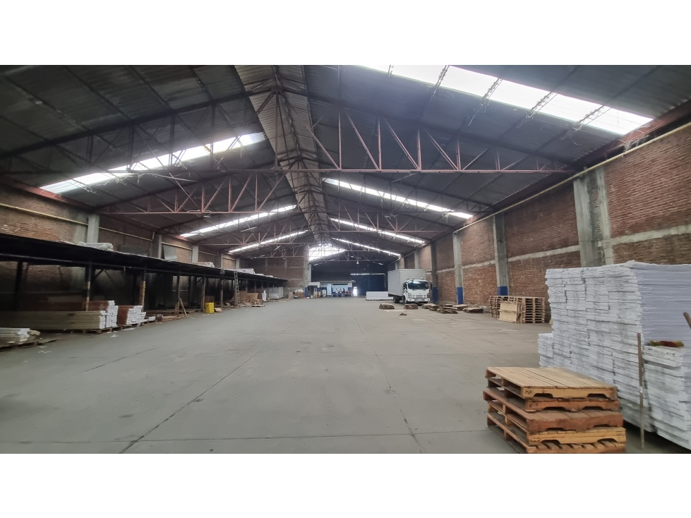 ALQUILER BODEGA 1700 MT2 BUGA VALLE - 4