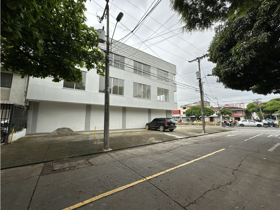 ALQUILER- VENTA - EDIFICIO ESQUINERO 638M2 - EUCARISTICO - 4