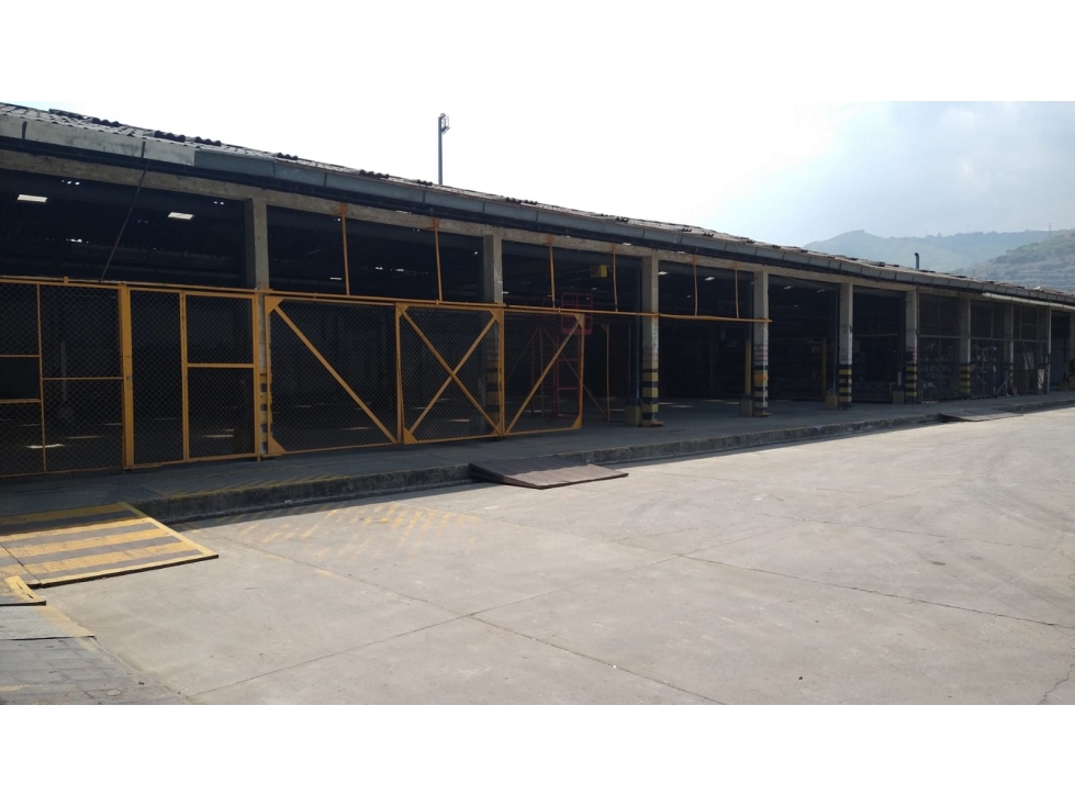 ALQUILO BODEGA SECTOR INDUSTRIAL ARROYOHONDO — foto 3