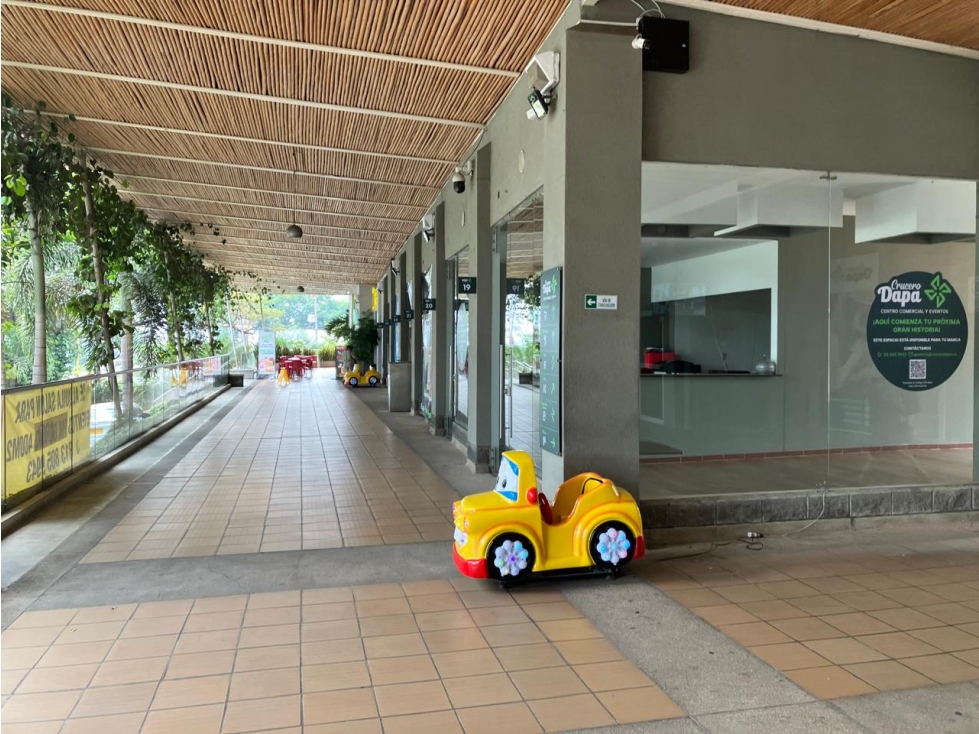 LOCAL 60M2 EN MALL DAPA - 3