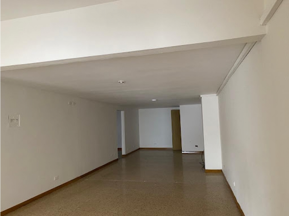 HyS ALQUILA CASA COMERCIAL EN SAN VICENTE