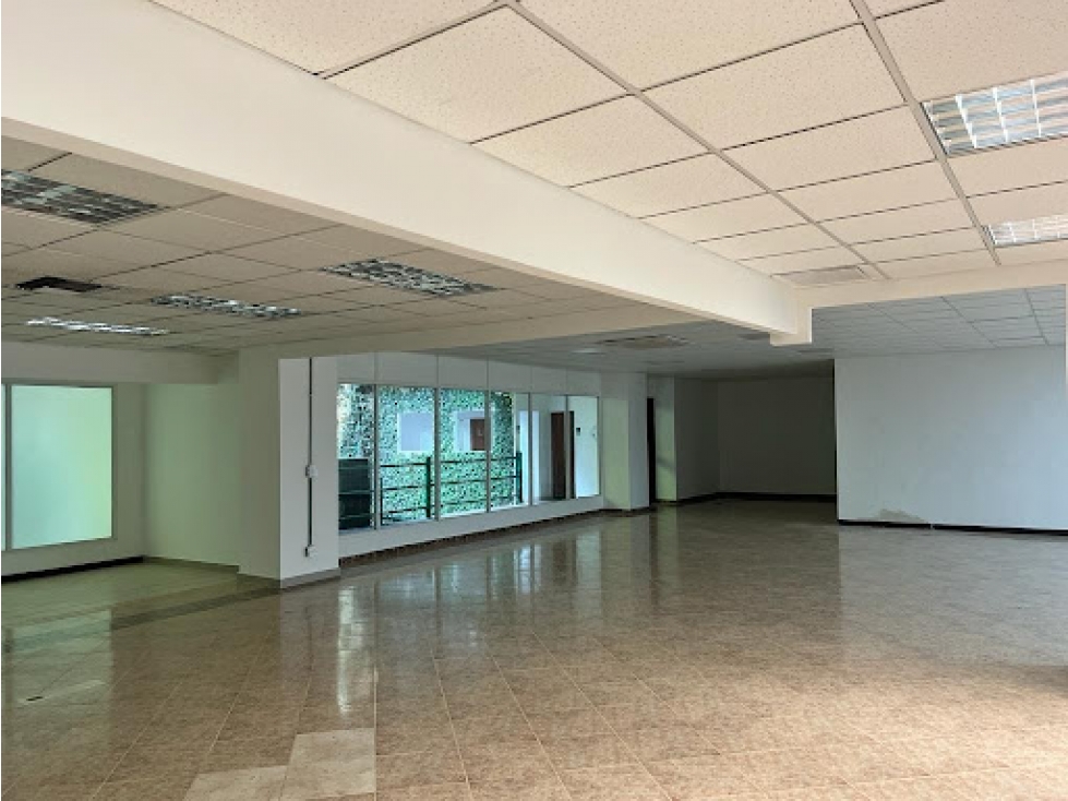ALQUILA OFICINA EDIFICIO CORPORATIVO MENGA - 2