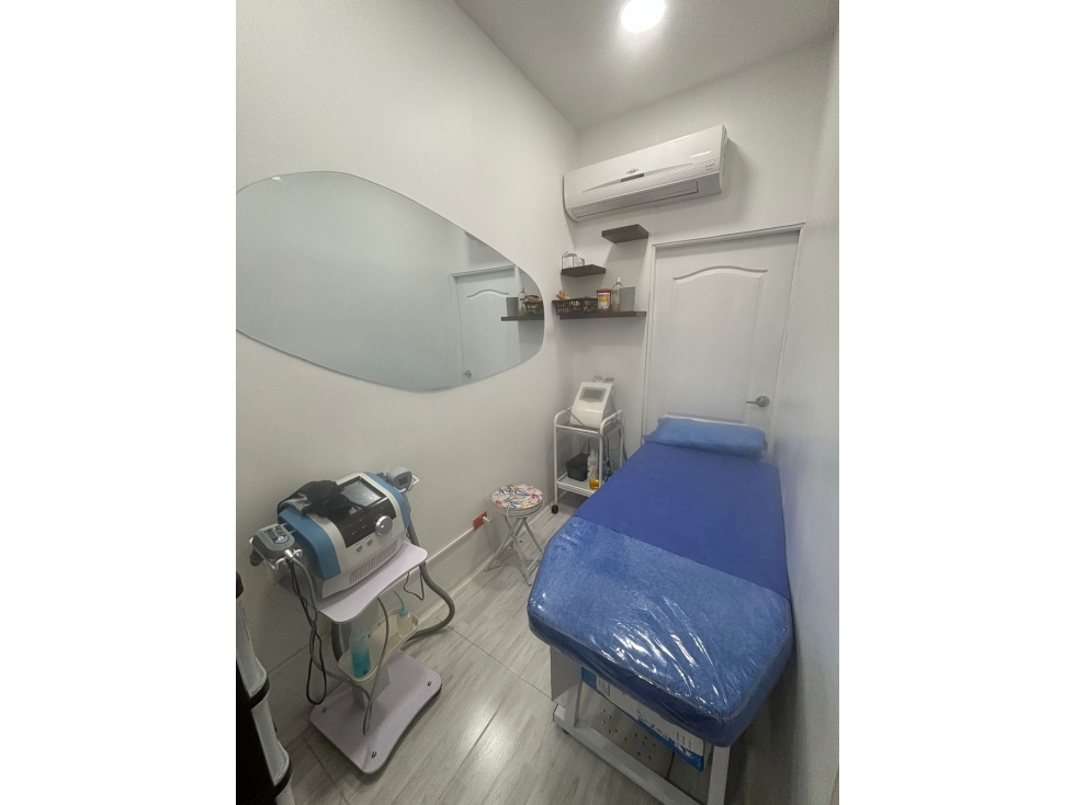 LOCAL 47m2 ALQUILER HOLGUINES TRADE CENTER - SUR CALI — foto 3