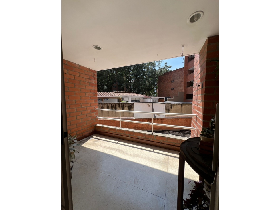 APARTAMENTO EN VENTA O EN ALQUILER EN LAURELES EN MEDELLIN