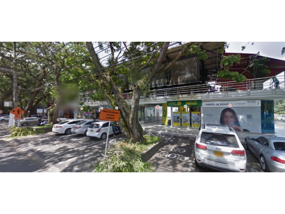 LOCAL 60 M2 PLAZOLETA COMIDAS - CIUDAD JARDIN - CALI