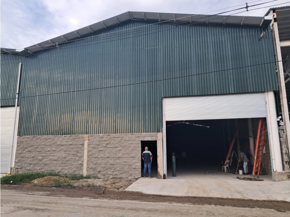BODEGA INDUSTRIAL 1.000 m² EN ALQUILER SECTOR PALMASECA