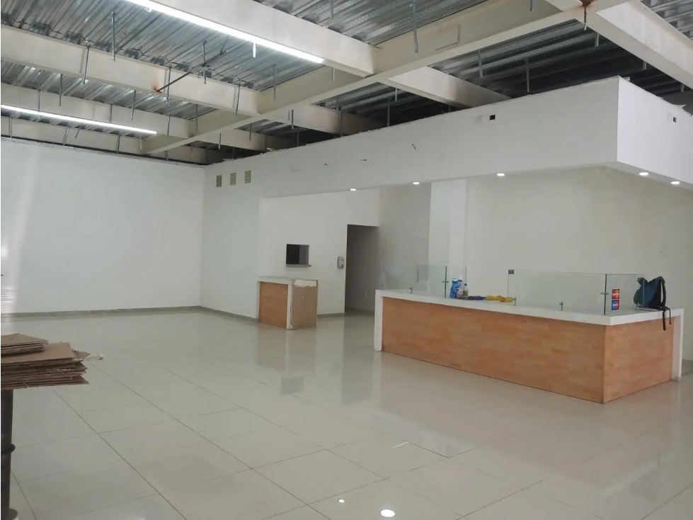 EDIFICIO ALQUILER 600M2 AV ROOSEVELT - CALI - 1