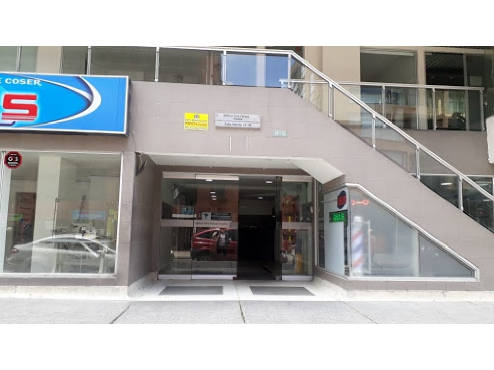 VENDE / ALQUILA OFICINA CENTRO COMERCIAL UNICENTRO BOGOTA — foto 2