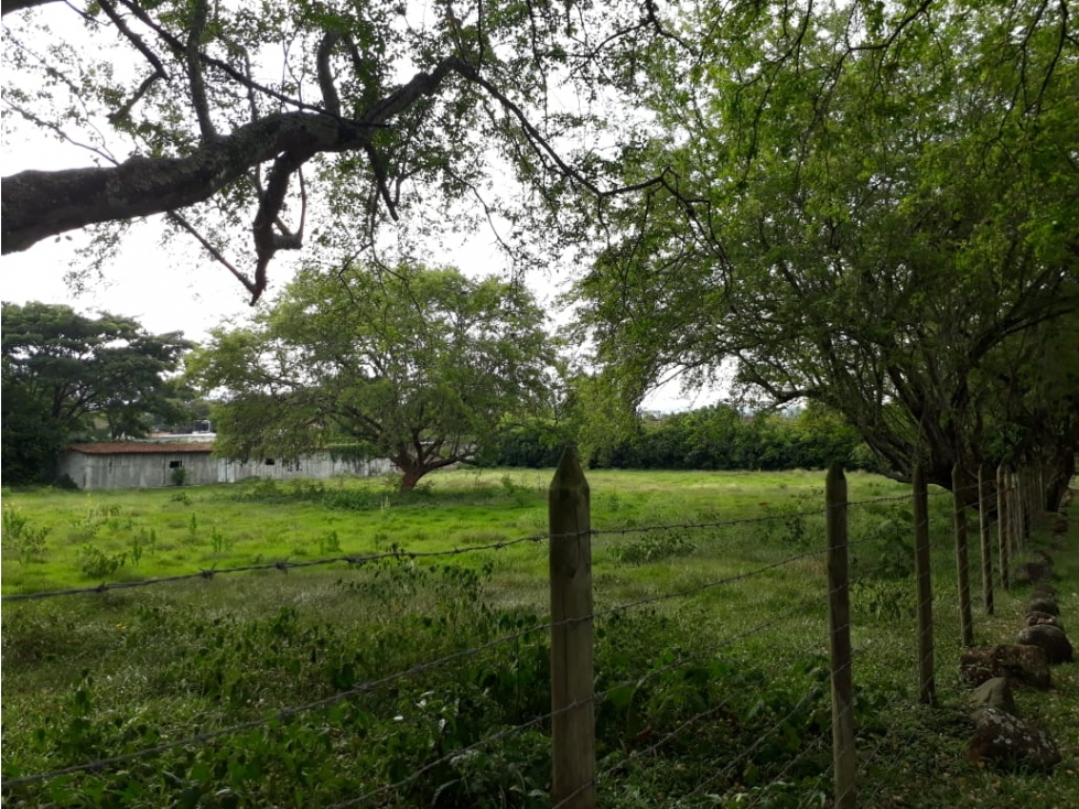 LOTE 2460 m2 EN VENTA VIA LA MARIA — foto 4