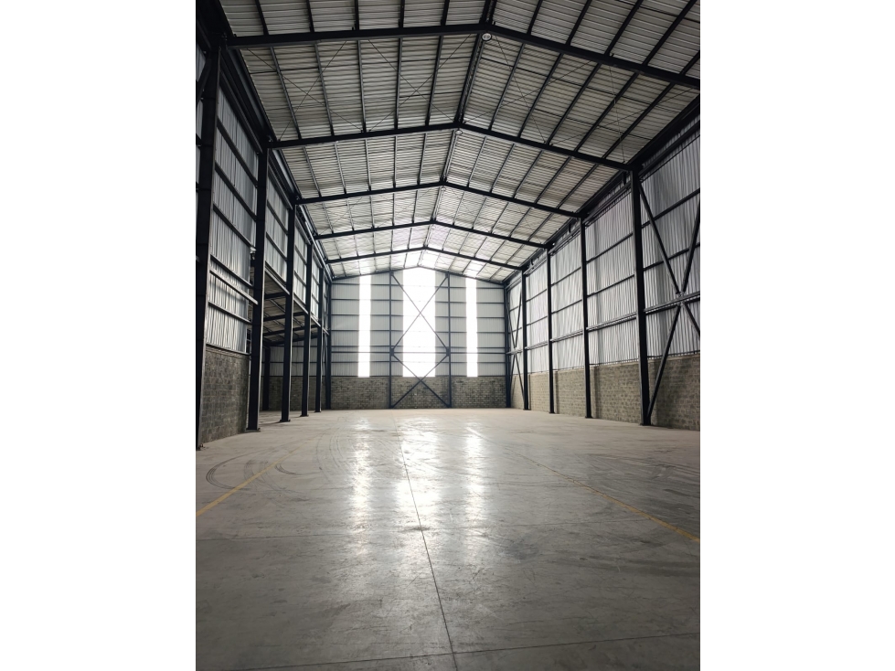 ALQUILA BODEGA 2200 MT2 PARQUE LOGISTICO EN YUMBO OCTUBRE 2026 - 4