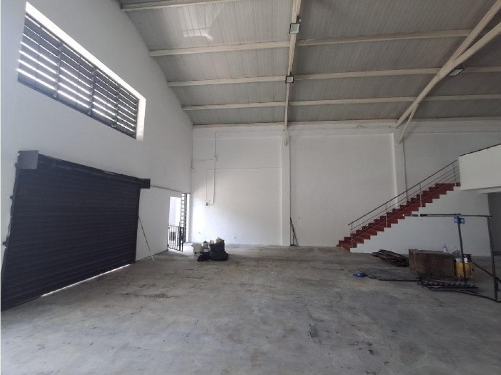 VENDE LOCAL EN LA FLORA CALI
