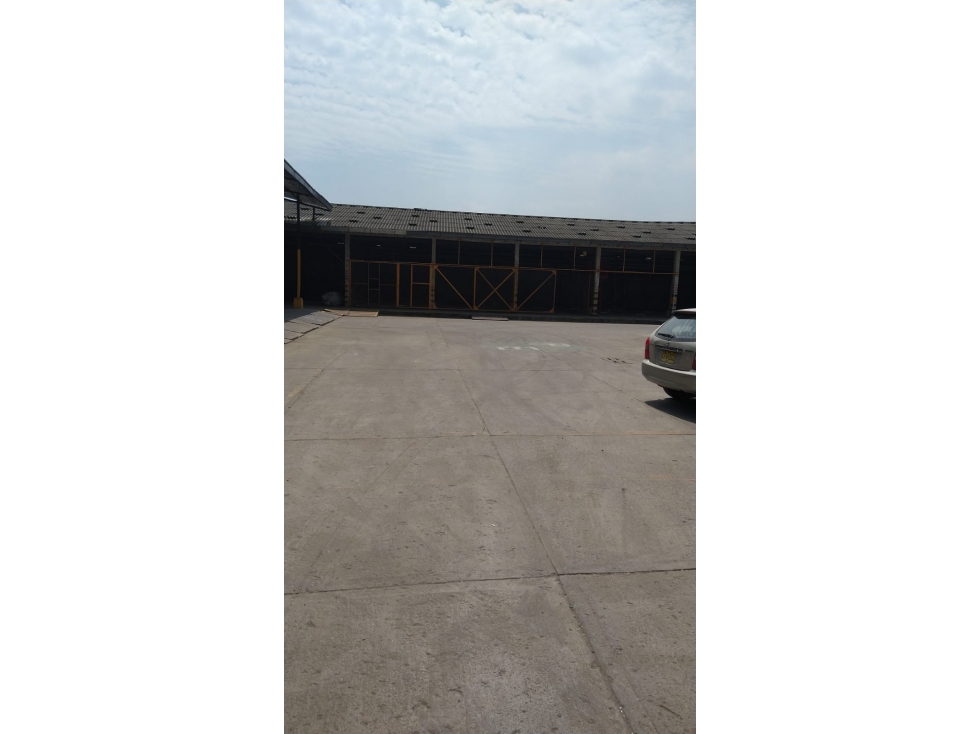 ALQUILO BODEGA SECTOR INDUSTRIAL ARROYOHONDO — foto 4