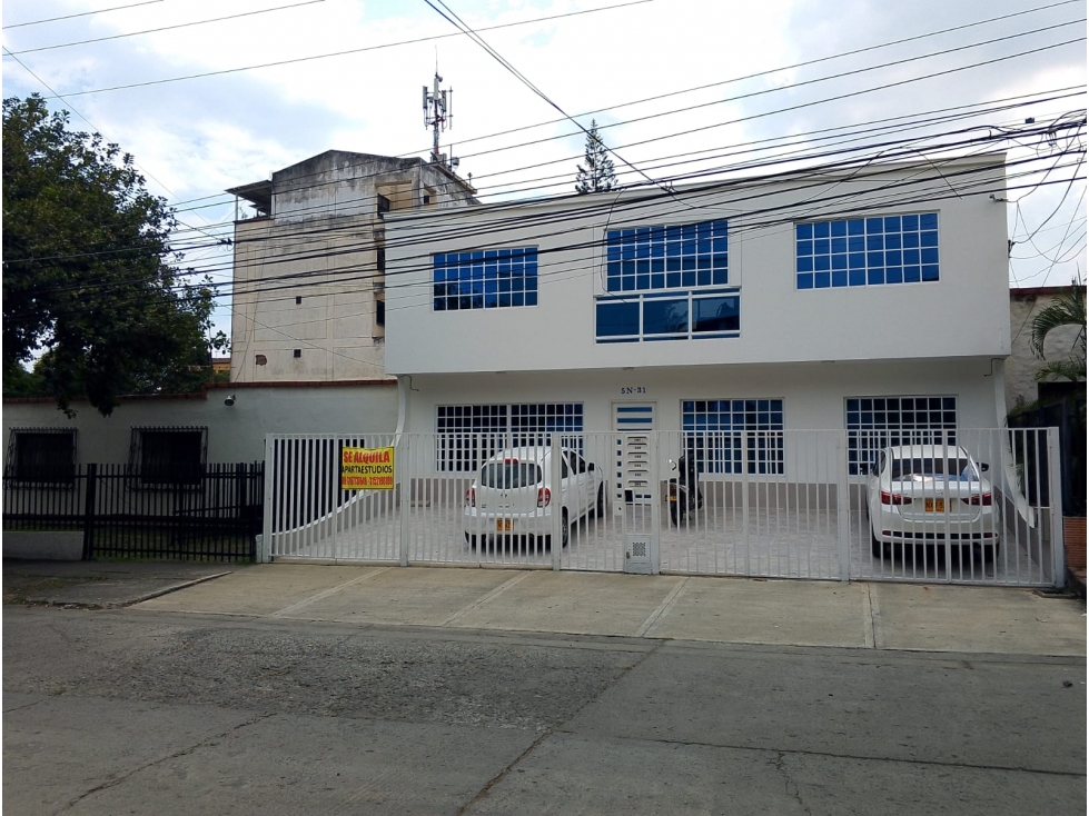 VENDO CASA MODERNA BARRIO LA FLORA