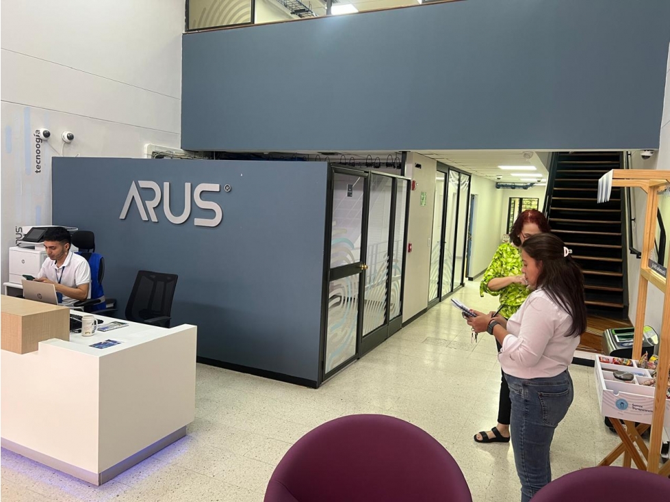 OFICINA AREA 422M2 - / ALQUILA - CENTROEMPRESA CALI