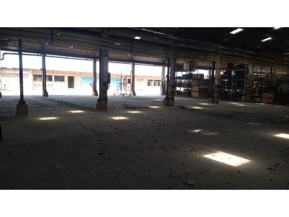 ALQUILO BODEGA SECTOR INDUSTRIAL ARROYOHONDO — foto 6
