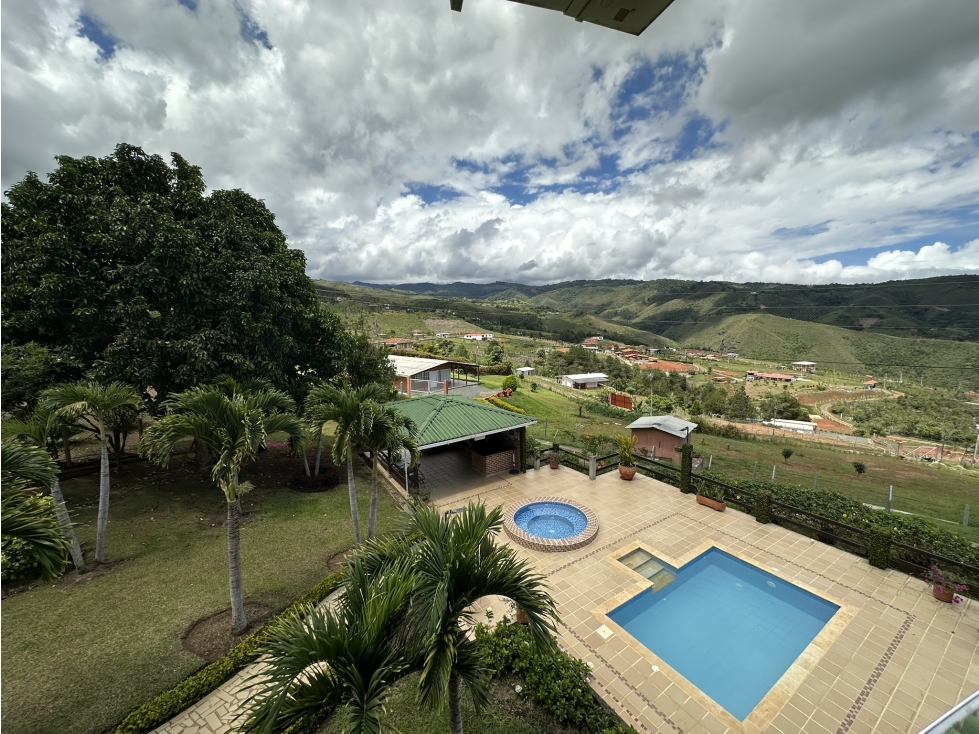 ACOGEDORA FINCA CON PISCINA Y KIOSKO EN PARCELACION EL BOSQUE DAGUA - 2