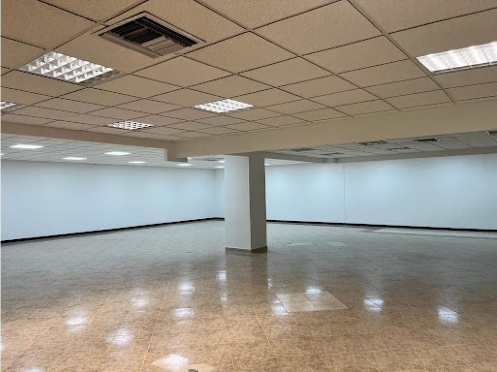 ALQUILA OFICINA EDIFICIO CORPORATIVO MENGA - 3