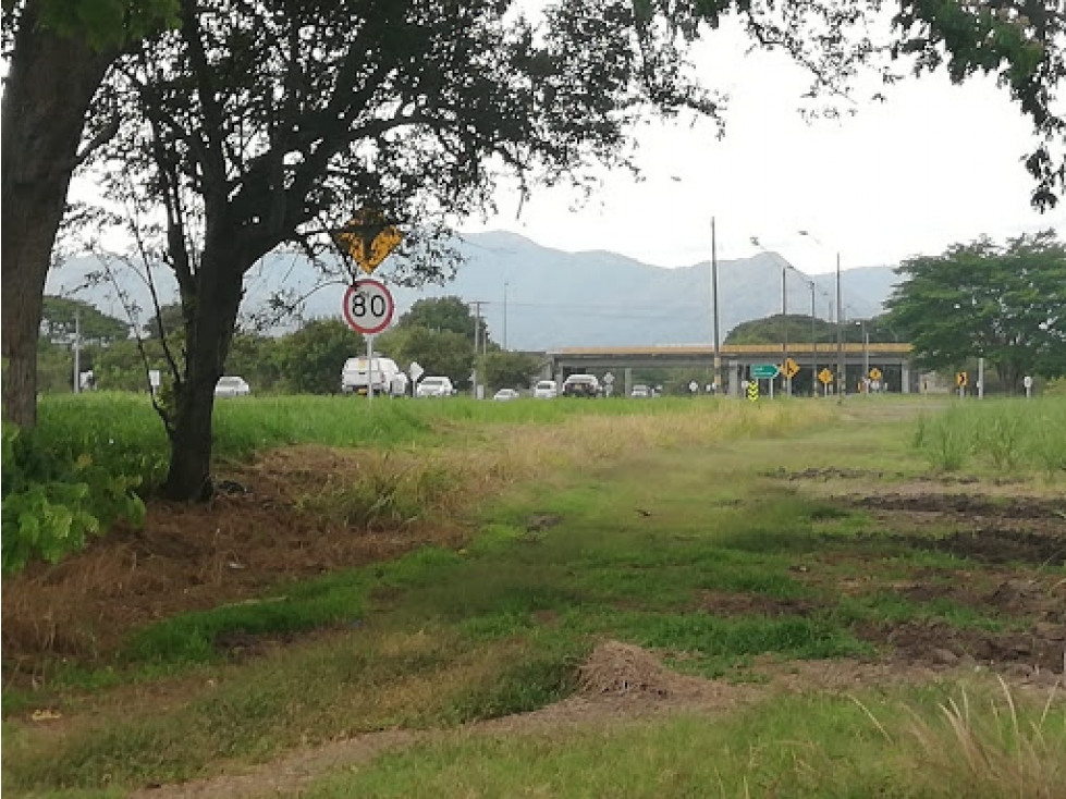 LOTE EN VENTA SOBRE LA VIA AEROPUERTO — foto 4