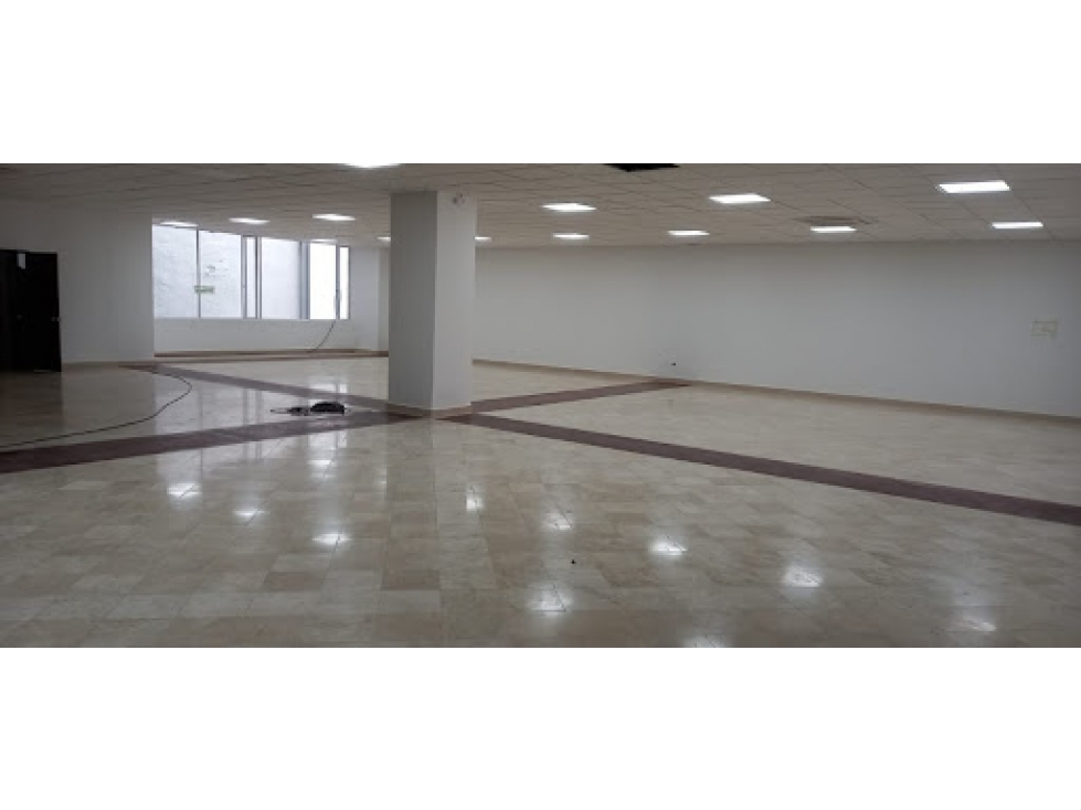 ALQUILA OFICINA EN MENGA PISO 1 - 3