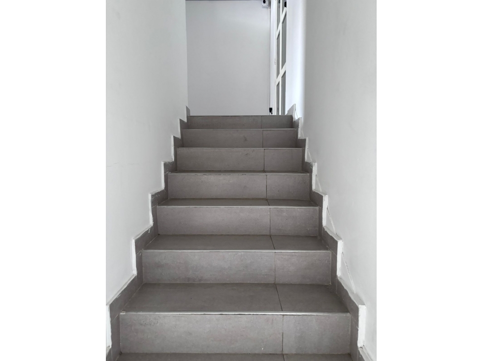 VENDE LOCAL RENTANDO SAN VICENTE CALI — foto 3