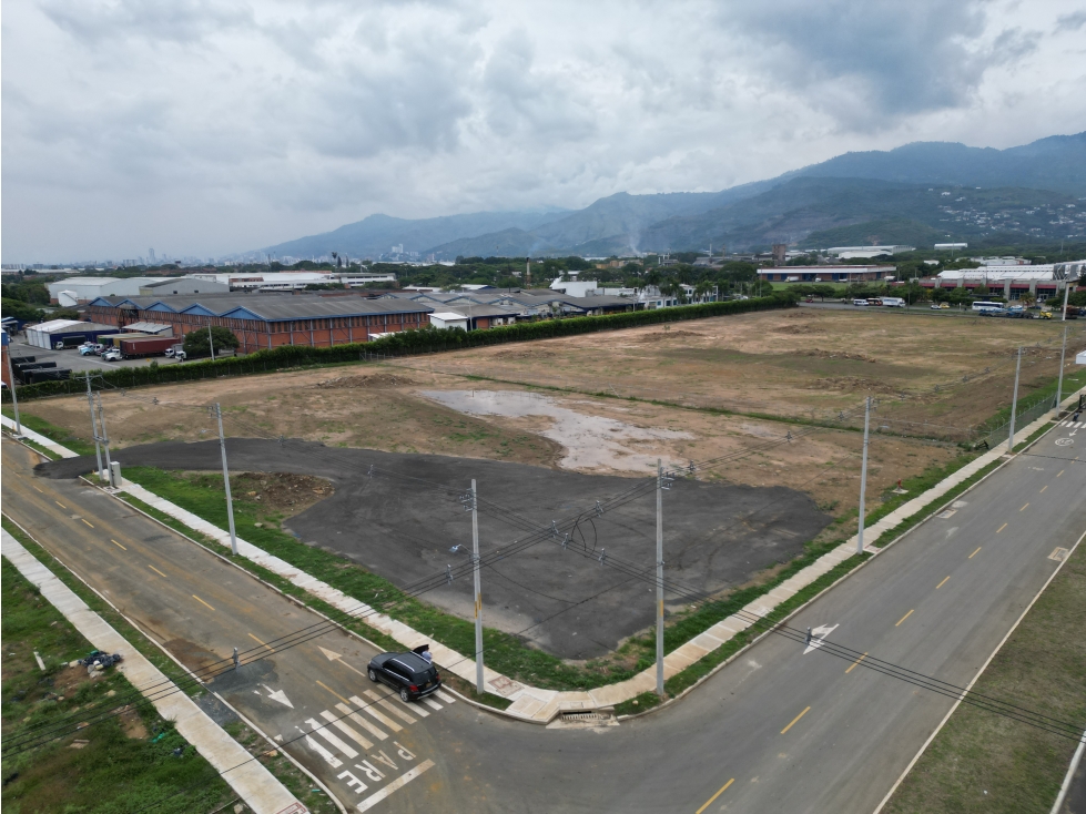 LOTE EN VENTA PARQUE VALLEMIO AUTOPISTA CALI YUMBO PARA DESARROLLO - 1