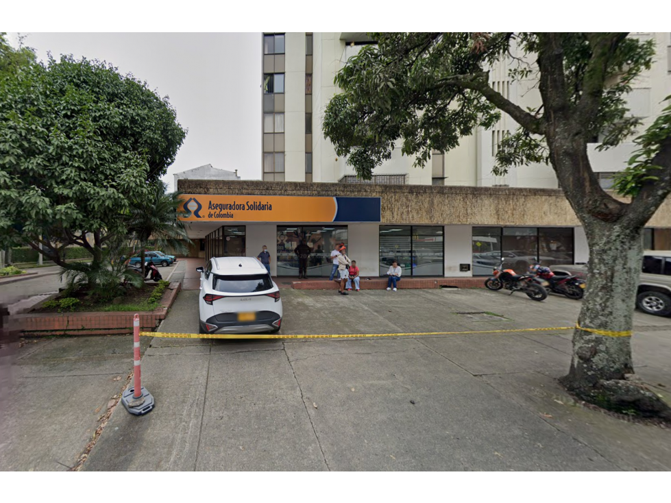 LOCAL COMERCIAL 390 m2 EN ALQUILER CÁMBULOS