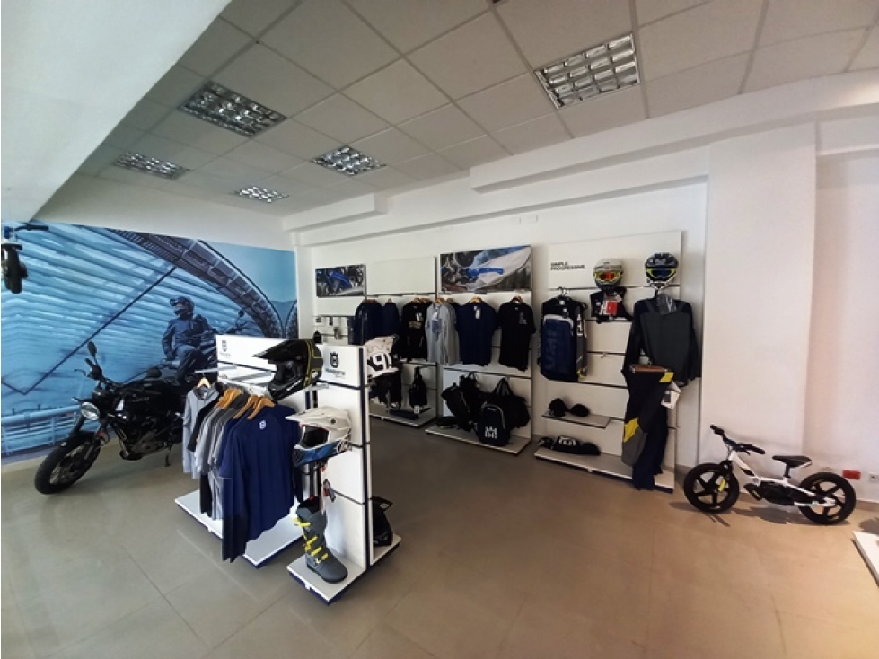 LOCAL 850 M2 ESQUINERO VENTA SANTA MONICA NORTE CALI — foto 5