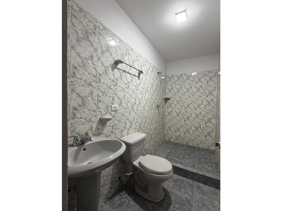 EDIFICIO EN VENTA EN JUNIN CALI - 6