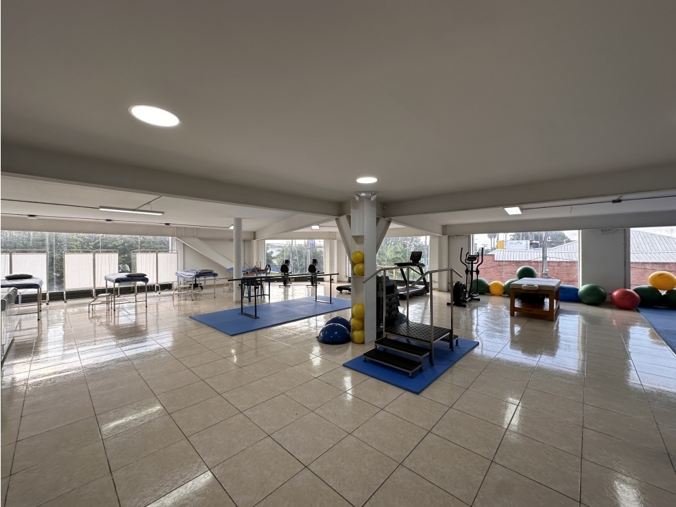 VENTA ALQUILER EDIFICIO PARA OPERACION SALUD CENTRO DE CALI
