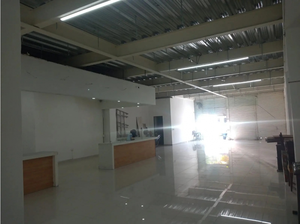 EDIFICIO ALQUILER 600M2 AV ROOSEVELT - CALI - 2
