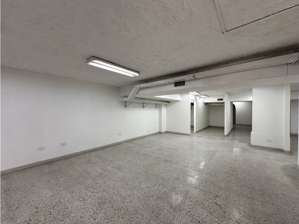COMODA OFICINA CORPORATIVA EN ALQUILER EN PRADOS DEL NORTE CALI — foto 4