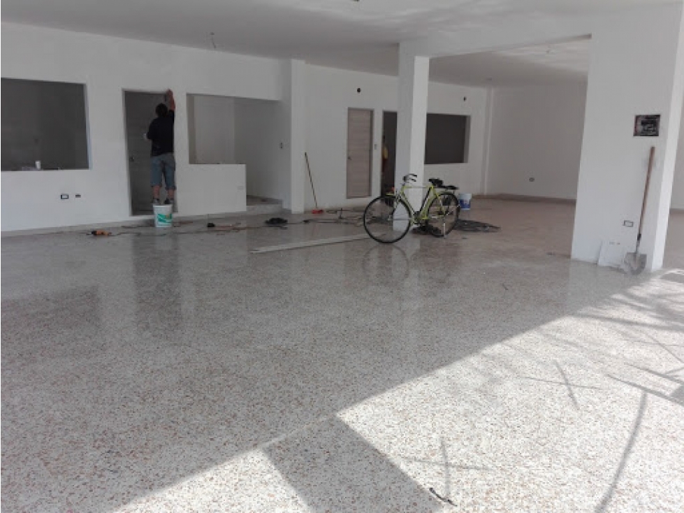 LOCAL DE 150 m2 ESQUINERO EN ALQUILER EN SAN VICENTE CALI — foto 4