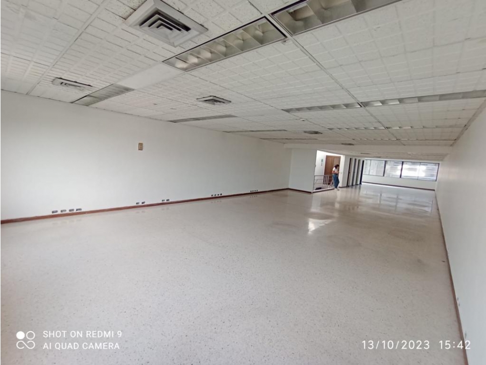 OFICINA 432M2 ALQUILO - CENTROEMPRESA — foto 3