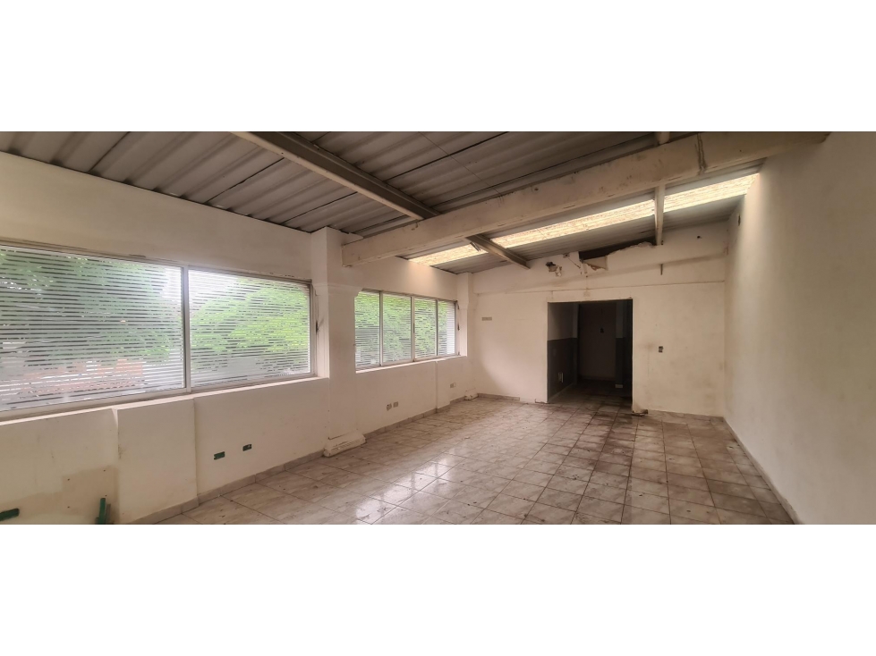 VENDE / ALQUILA LOCAL ESQUINERO AVENIDA TERCERA NORTE — foto 6