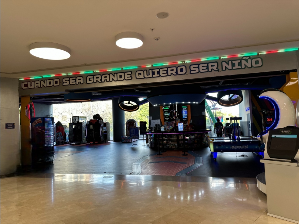 RENTA LOCAL CON TERRAZA EN COSMOCENTRO CONTIGUO PLAZOLETA DE COMIDAS — foto 4