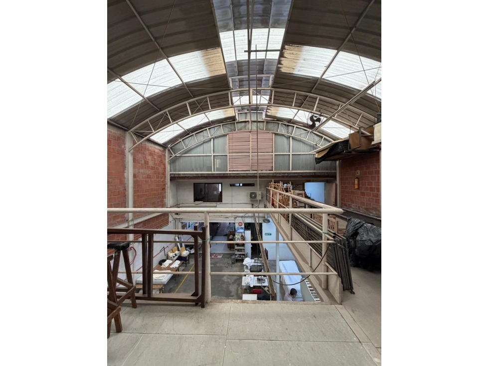 BODEGA 430 M2 VENDE / ALQUILA EN SAN VICENTE NORTE CALI — foto 2