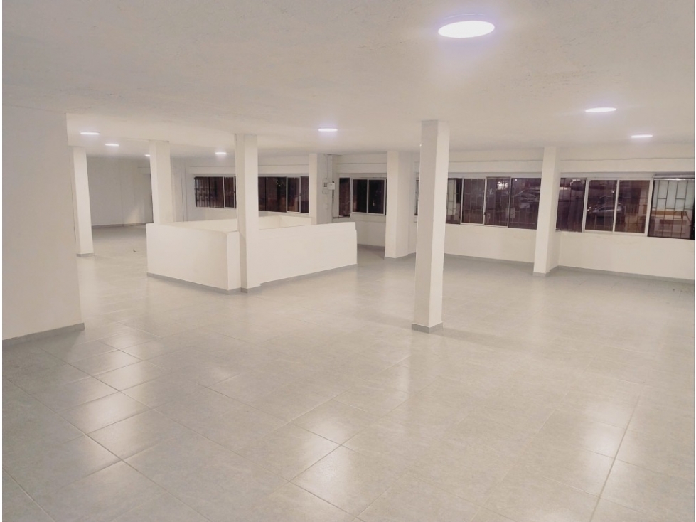 OFICINA 250 M2 EN ALQUILER EN SAN FERNANDO CALI — foto 4