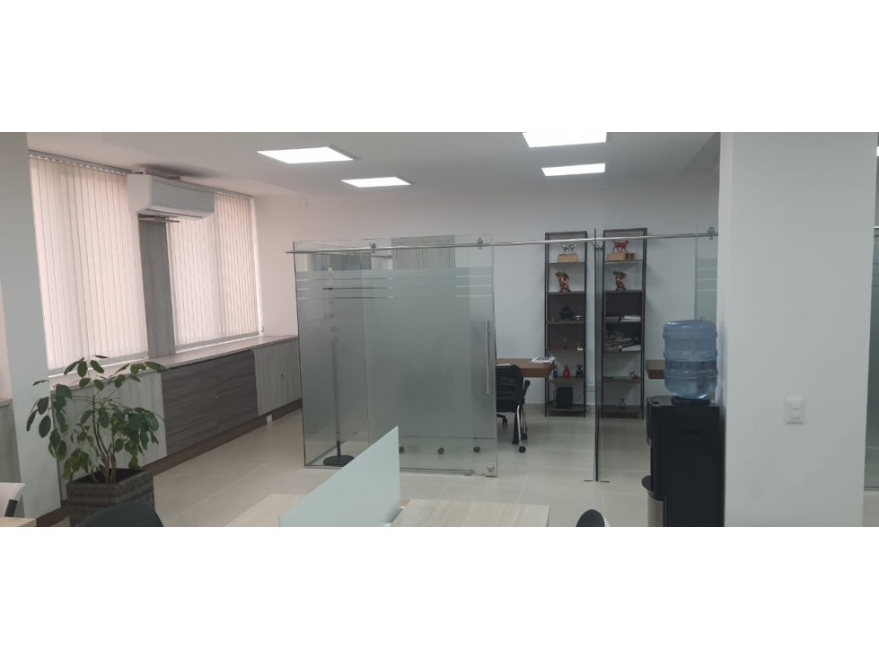 VENDE / ALQUILA OFICINAS CENTRO DE CALI - 2