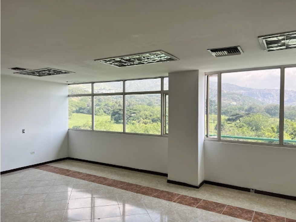 ALQUILA OFICINA EDIFICIO CORPORATIVO MENGA - 5